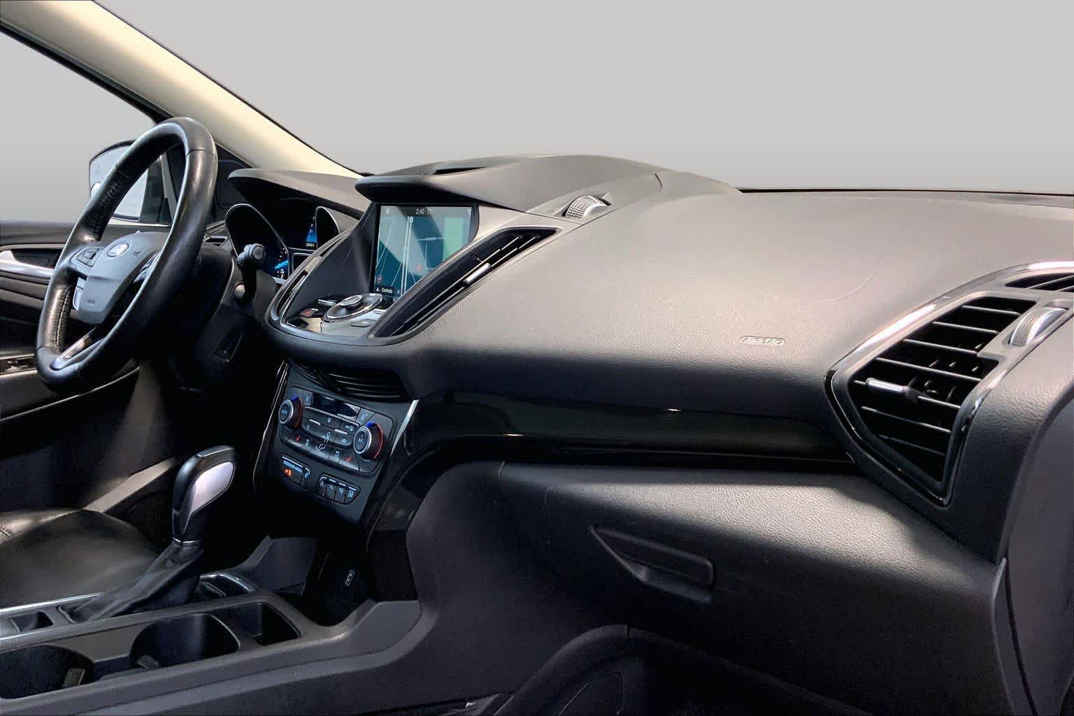 Used 2018 Ford Escape Titanium w/ Ford Safe & Smart Package AWD/4WD image 18