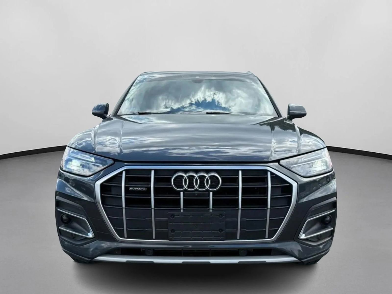 Used 2021 Audi Q5 2.0T Premium Plus w/ Premium Plus Package AWD/4WD image 2