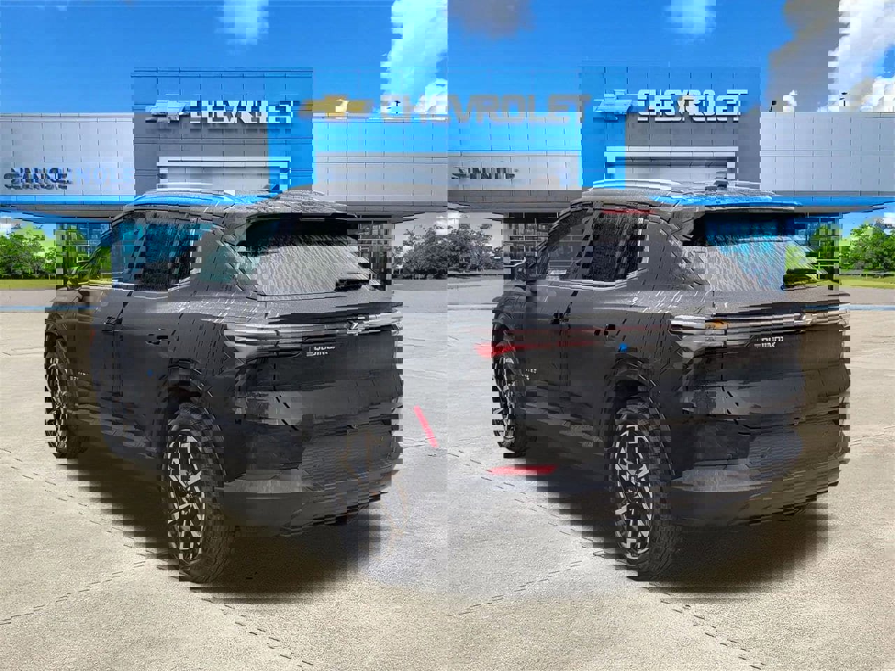 New 2026 Chevrolet Equinox EV LT image 3