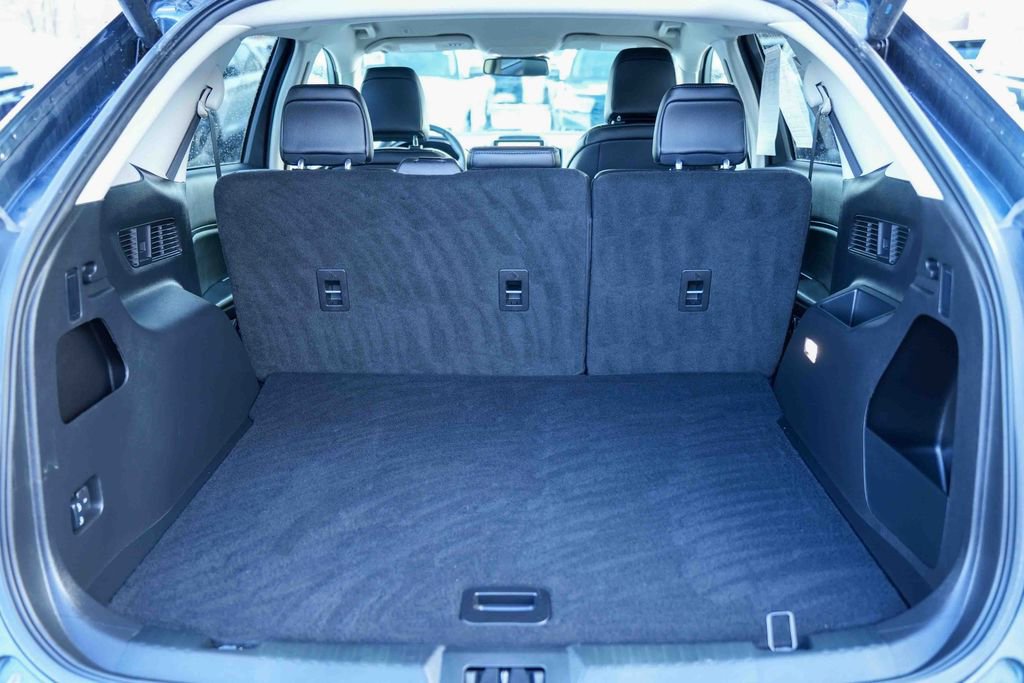 Used 2024 Ford Edge SEL w/ Convenience Package image 12