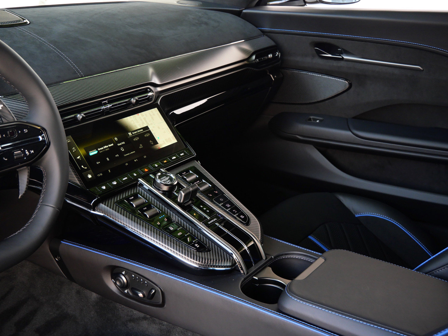 New 2026 Aston Martin V8 Vantage S RWD image 19