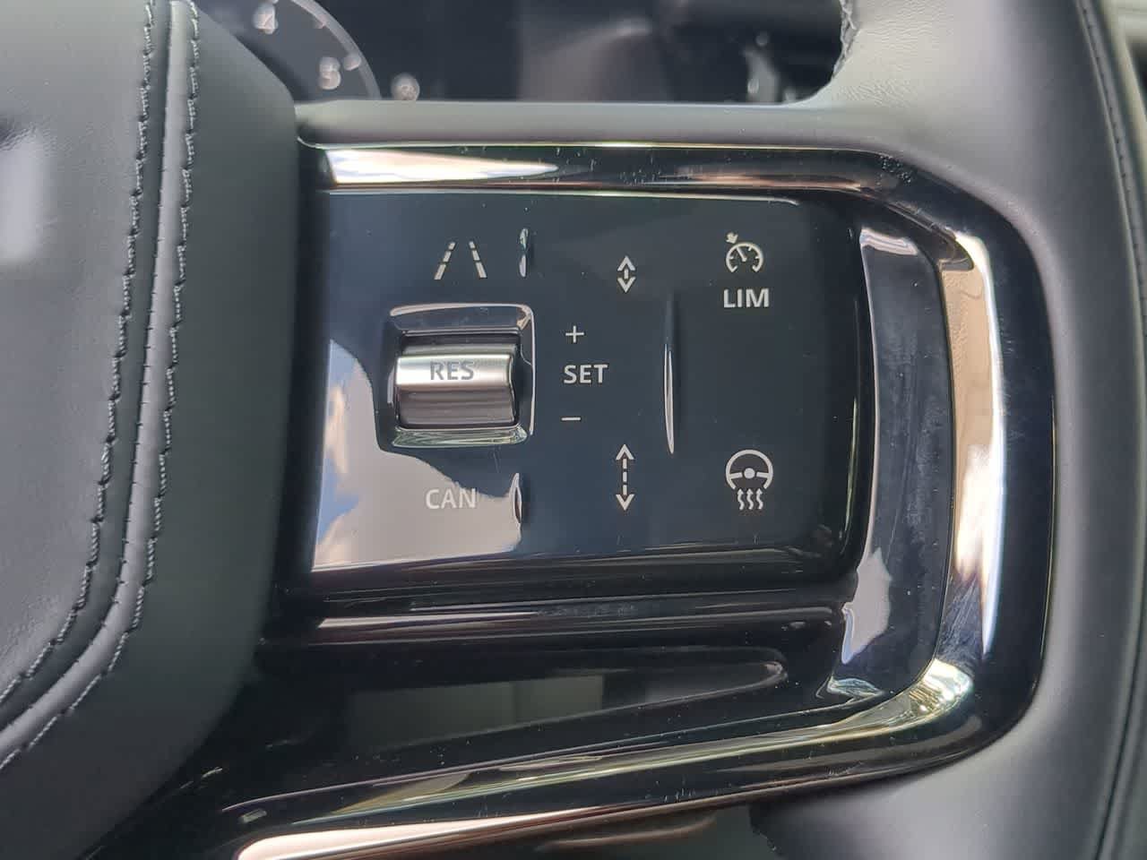 Used 2026 Land Rover Range Rover Velar Dynamic SE AWD/4WD image 27