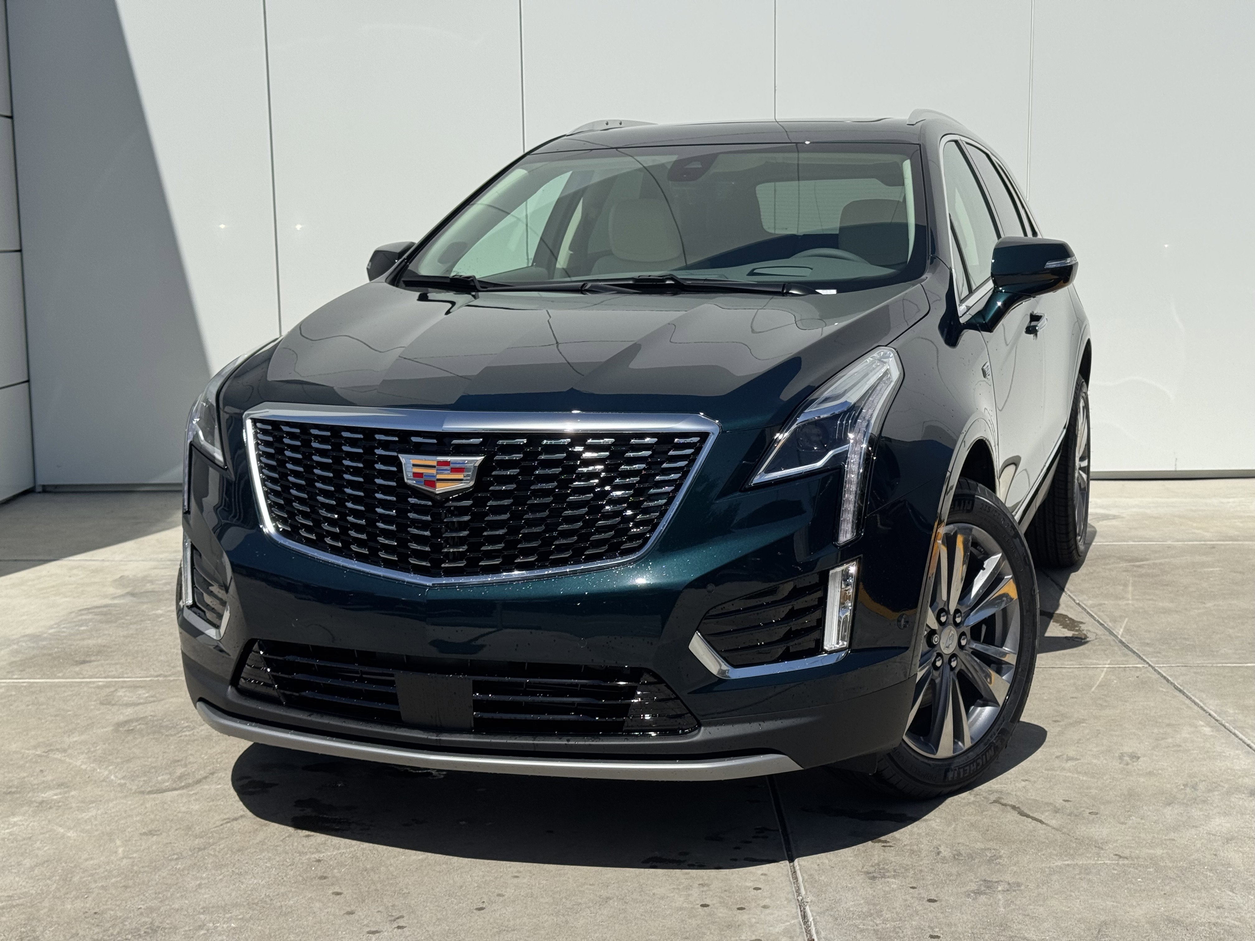 New 2025 Cadillac XT5 Premium Luxury w/ Technology Package AWD/4WD image 1