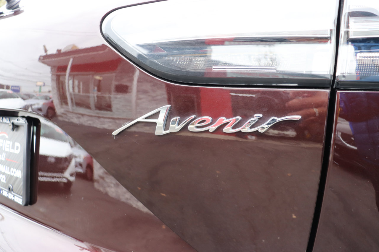 Used 2022 Buick Envision Avenir w/ Technology Package II image 70