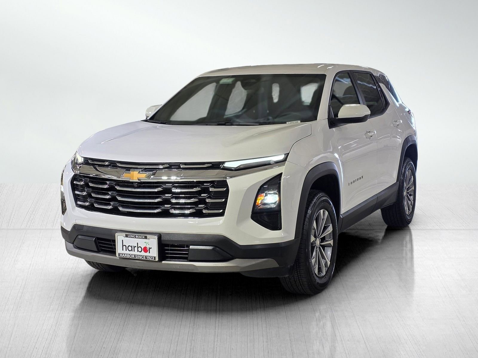 Used 2025 Chevrolet Equinox LT image 3