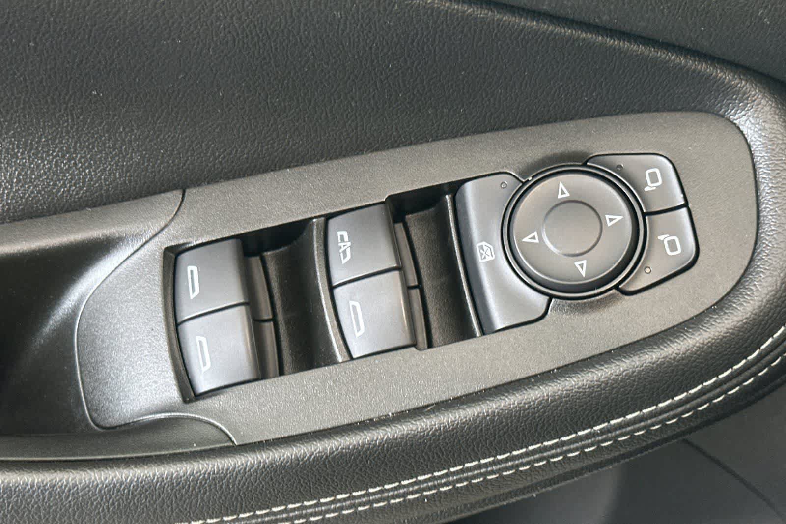 Used 2021 Buick Encore GX Select AWD/4WD image 13