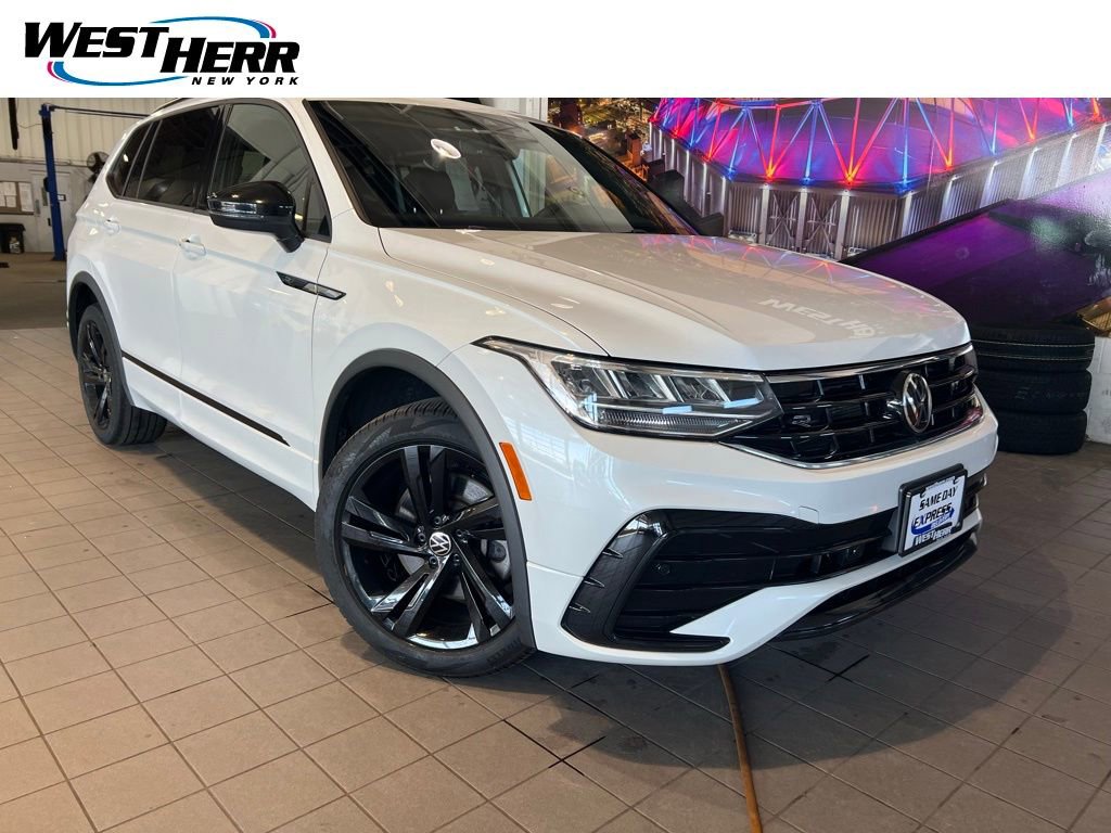 Used 2023 Volkswagen Tiguan SE R-Line AWD/4WD image 1