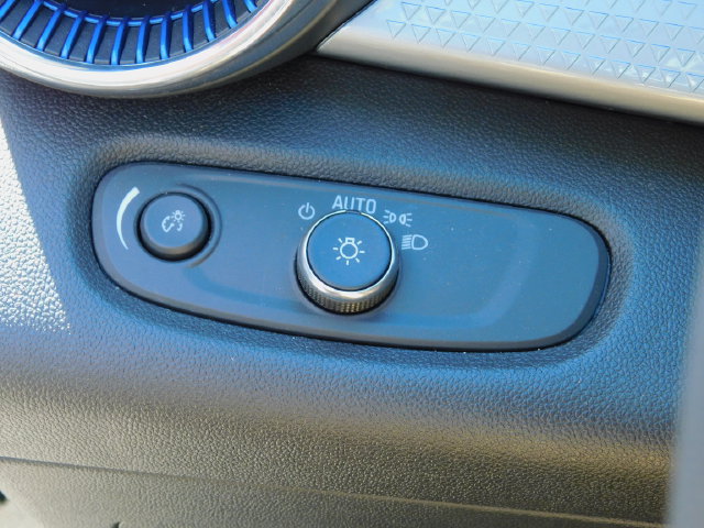 Used 2026 Chevrolet Trax LT FWD image 30