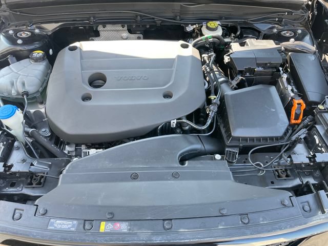 Used 2023 Volvo XC40 B5 Plus w/ Protection Package Premier AWD/4WD image 23