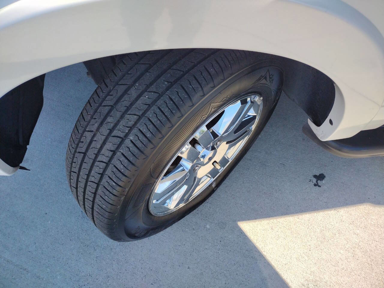 Used 2010 Ford Explorer Limited image 19