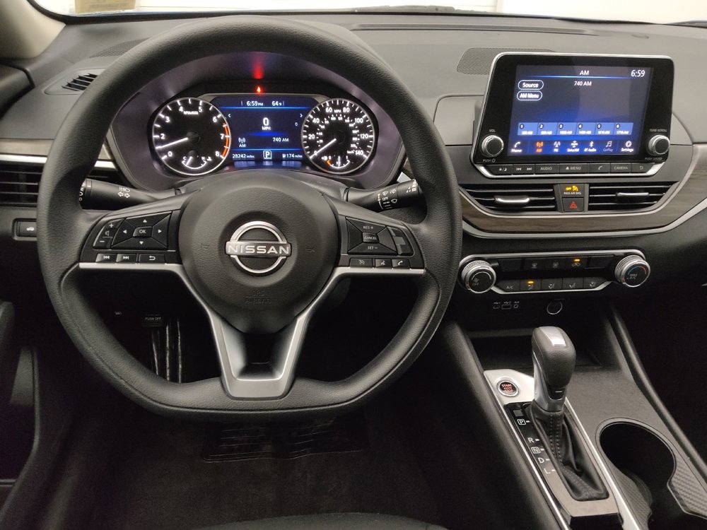 Used 2025 Nissan Altima 2.5 SV image 22