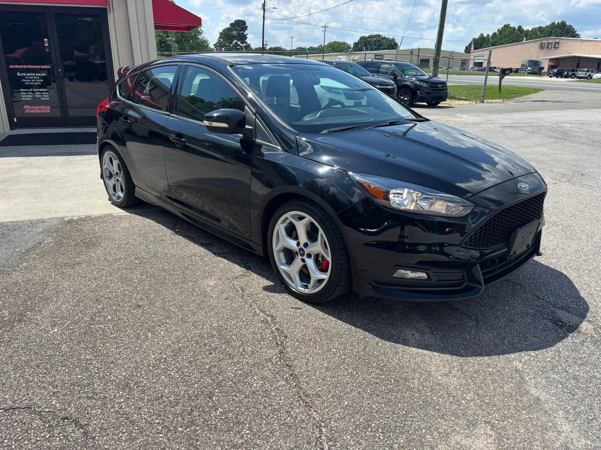 Used 2016 Ford Focus ST FWD image 5