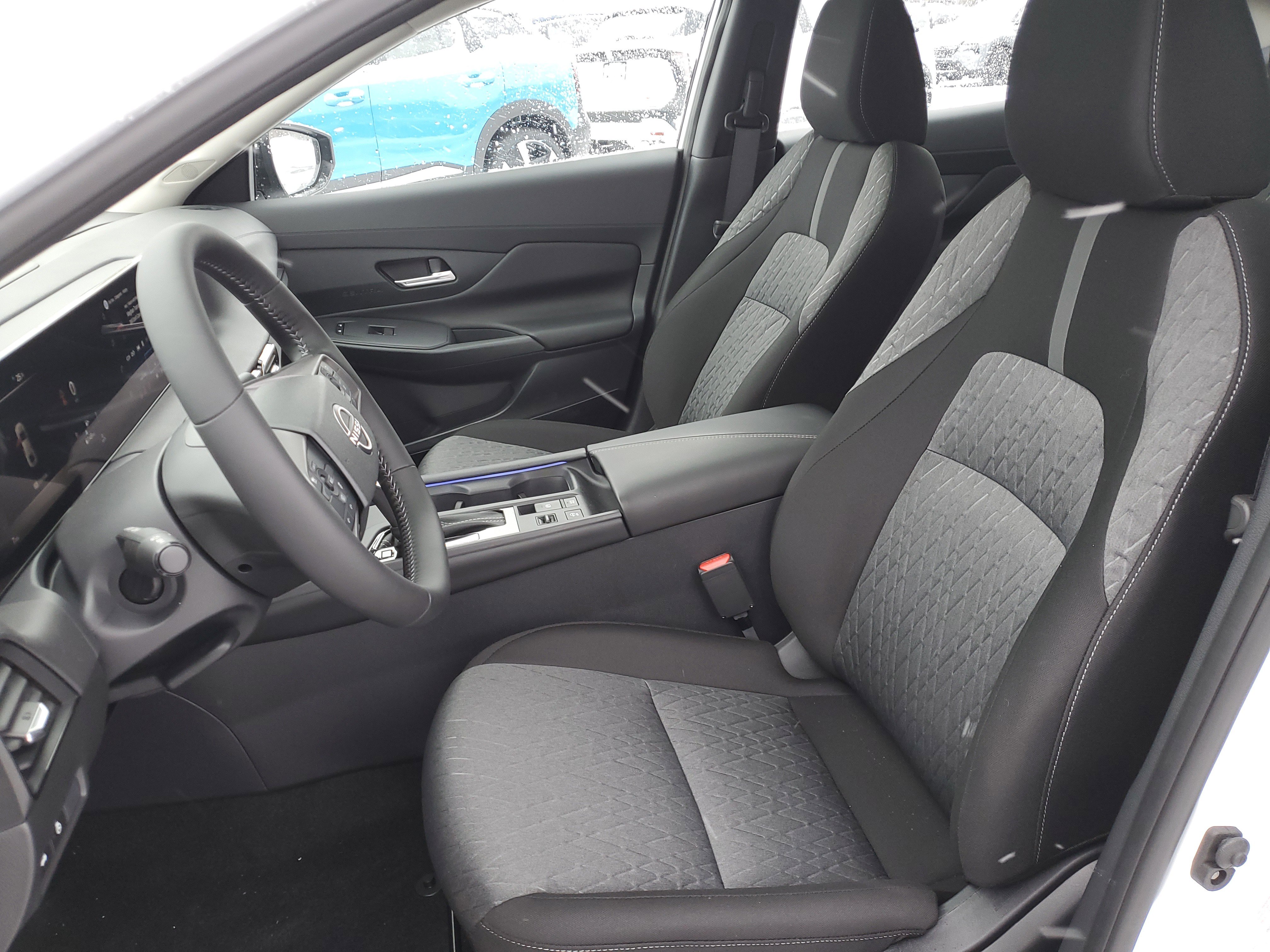 New 2026 Nissan Sentra SV w/ SV Convenience Package image 5