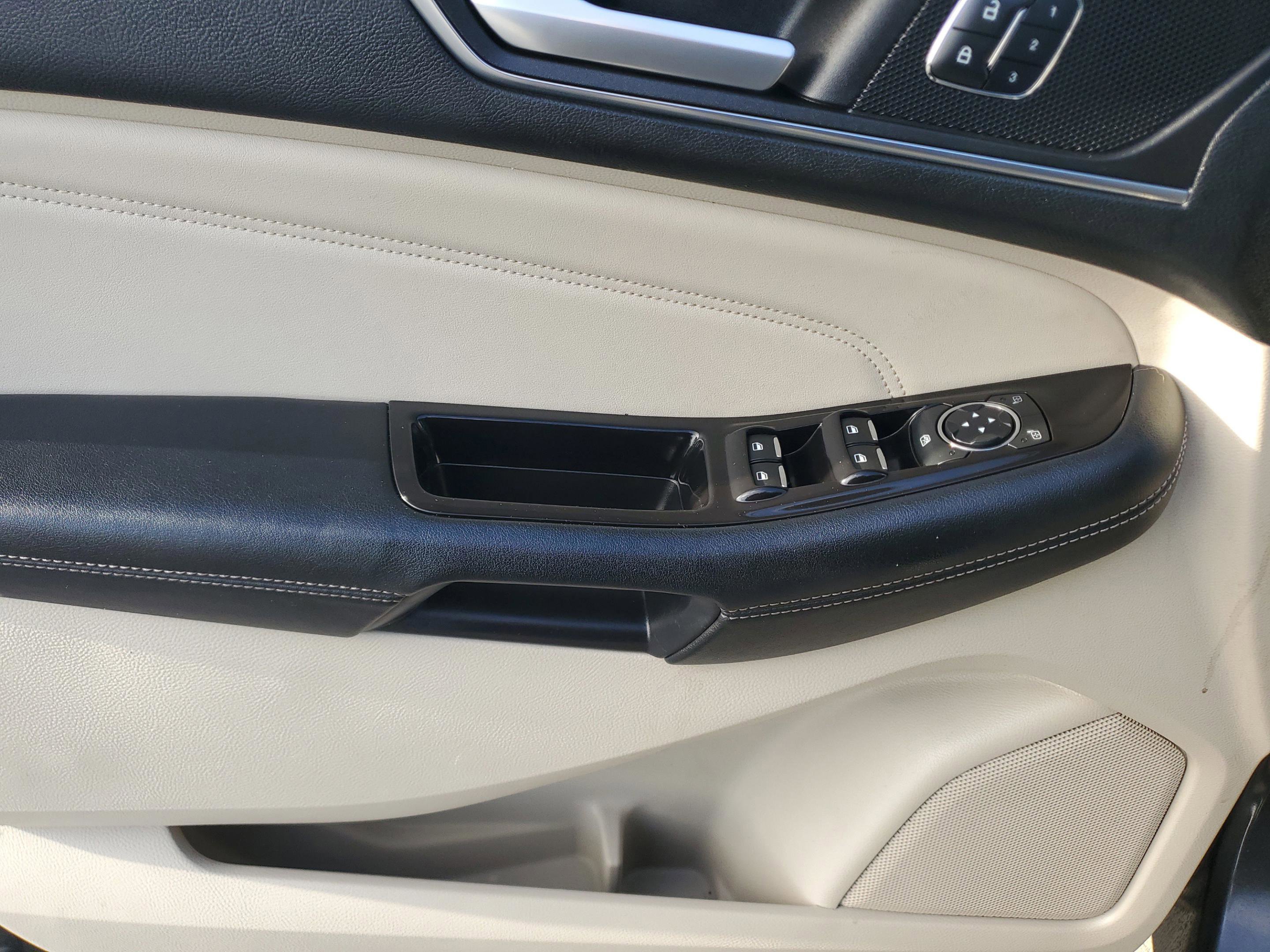 Used 2016 Ford Edge Titanium w/ Equipment Group 302A image 14