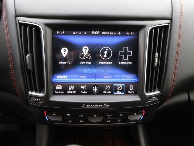 Used 2020 Maserati Levante GranLusso image 30