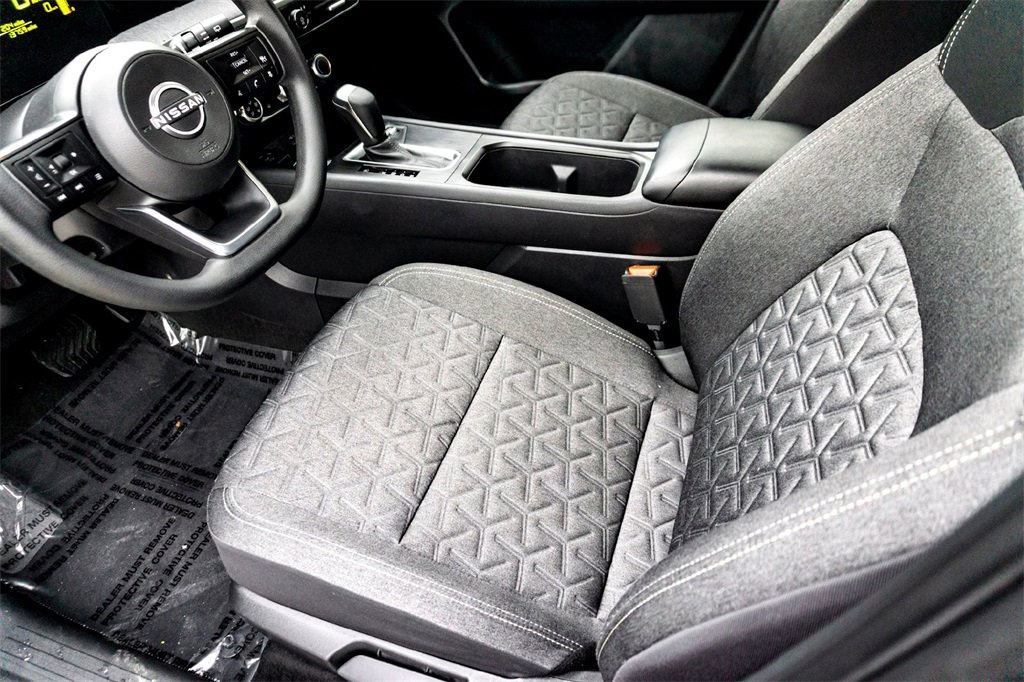 Used 2025 Nissan Kicks SV w/ Interior Electronics Package image 14