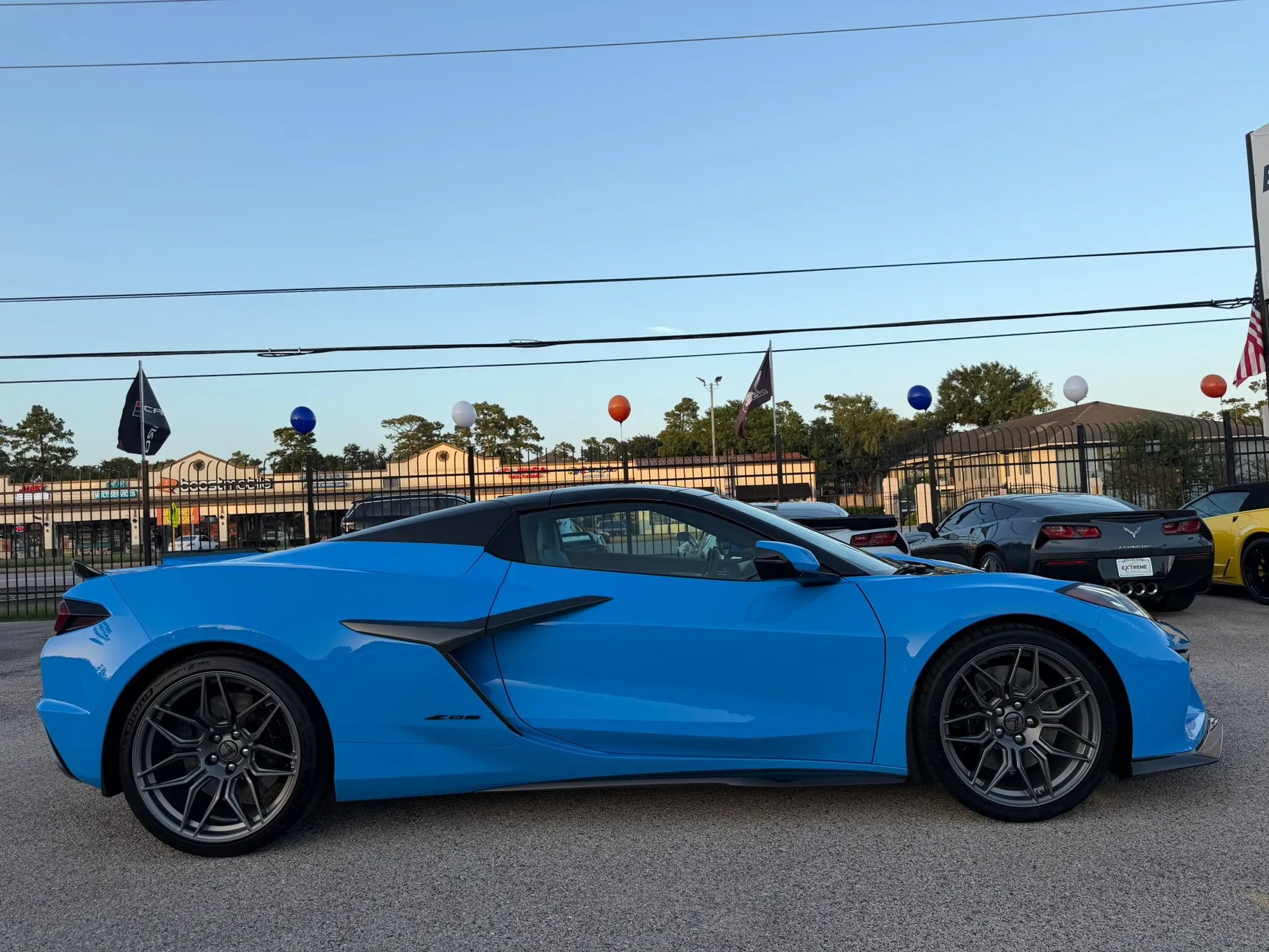Used 2023 Chevrolet Corvette Z06 w/ Chrome Exterior Badge Package RWD image 55