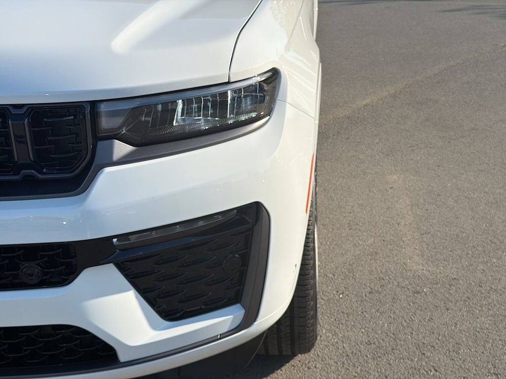 New 2026 Jeep Grand Cherokee Limited AWD/4WD image 10