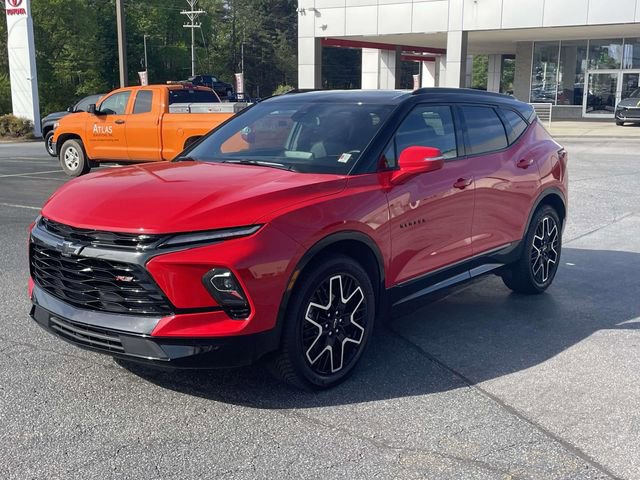 Used 2024 Chevrolet Blazer RS FWD image 3
