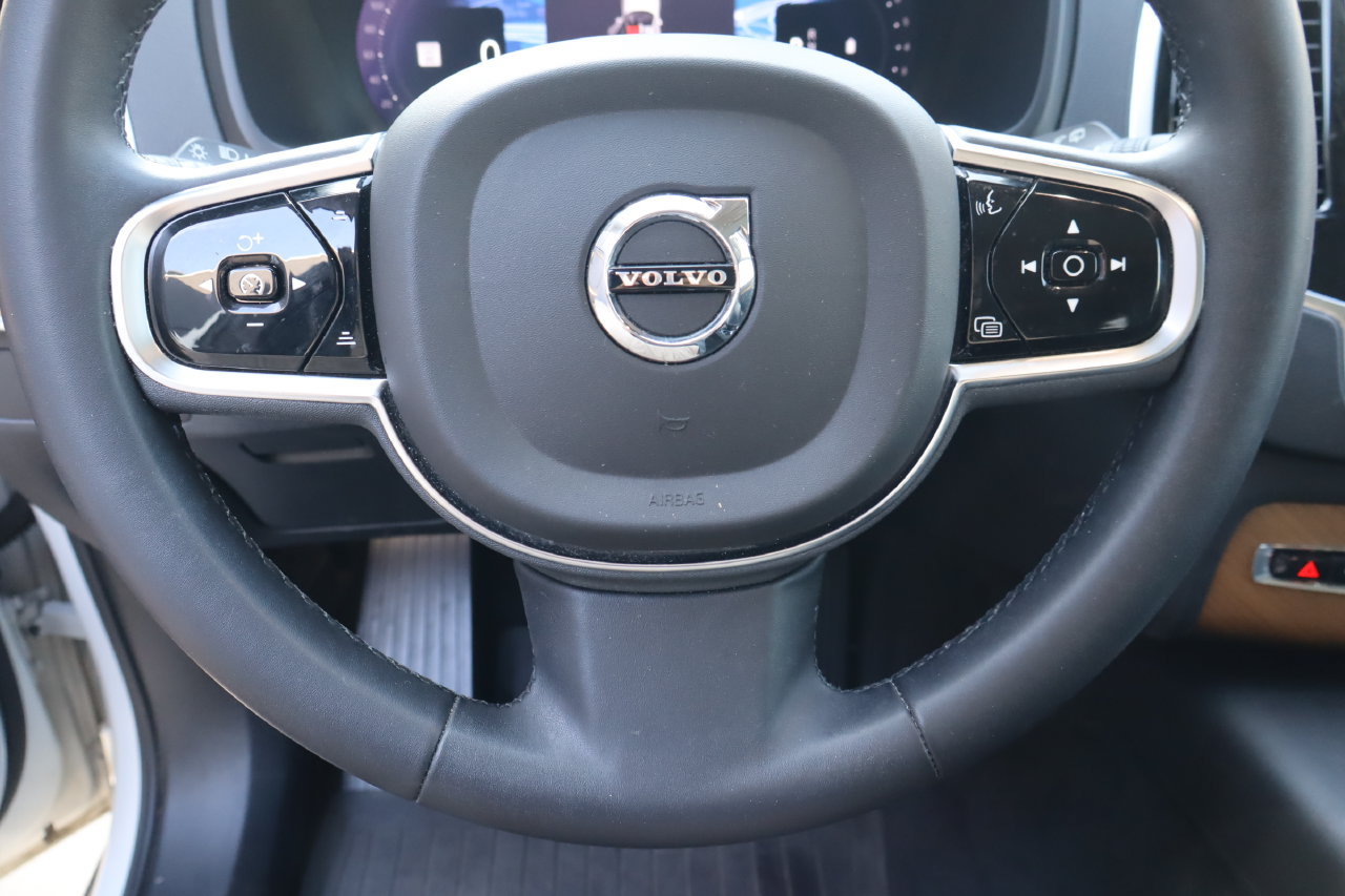 Used 2023 Volvo XC90 B6 Plus w/ Protection Package Premier AWD/4WD image 14
