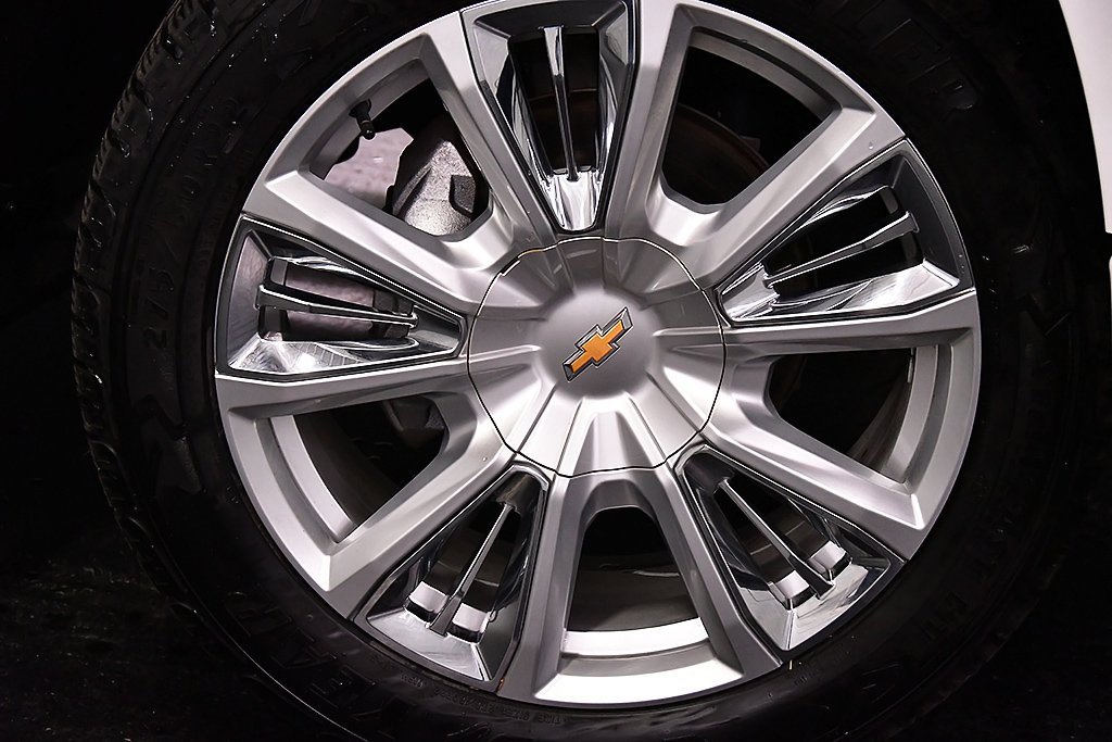 Used 2023 Chevrolet Silverado 1500 High Country w/ High Country Premium Package image 9