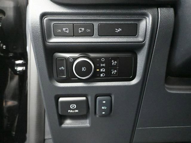 Used 2024 Ford F150 Lariat image 36