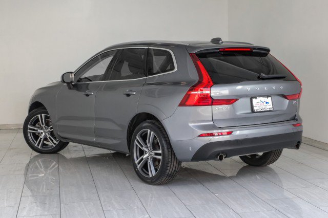 Used 2021 Volvo XC60 T5 Momentum w/ Protection Package Premier FWD image 8