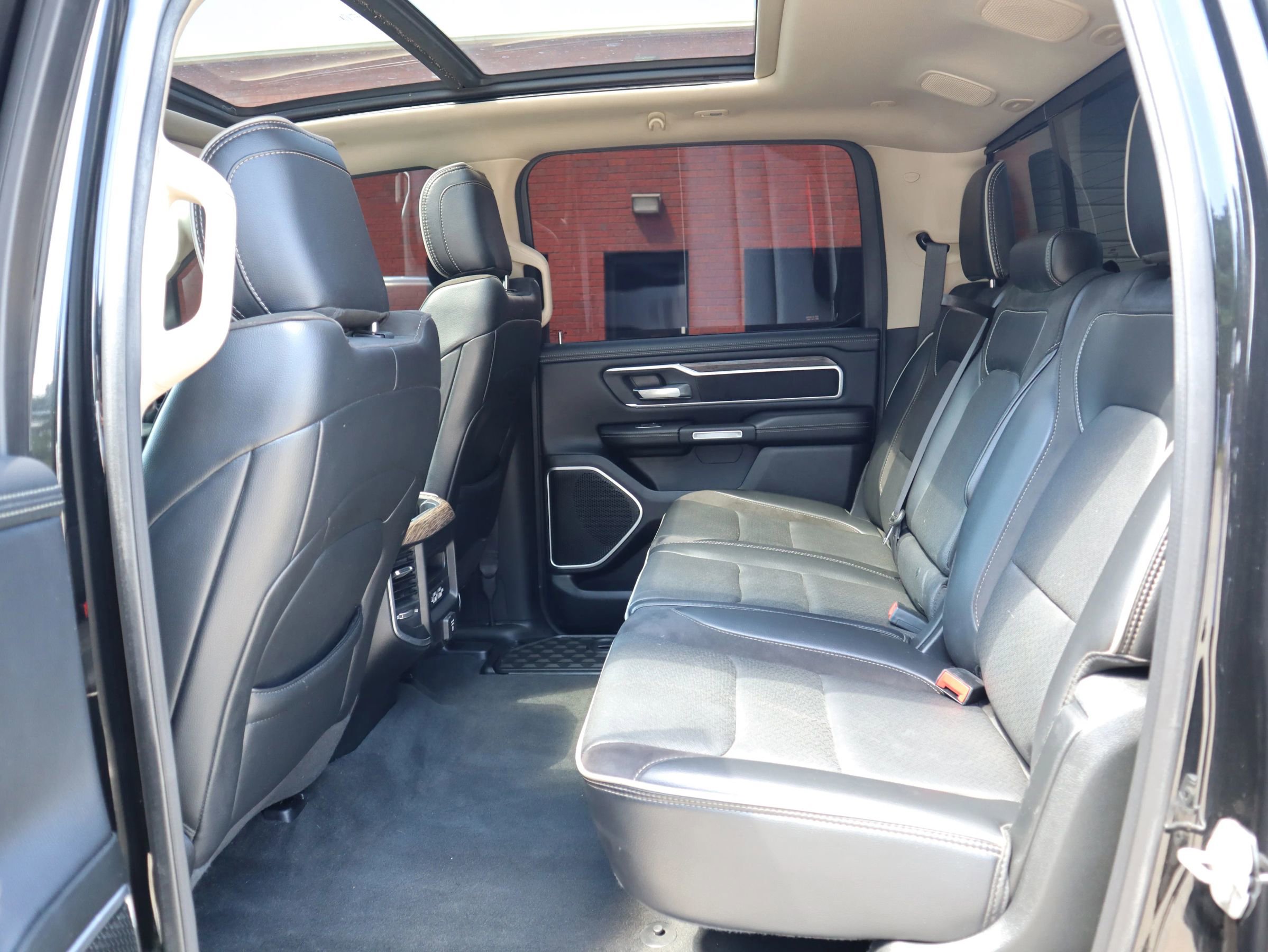 Used 2020 RAM 1500 Laramie image 13