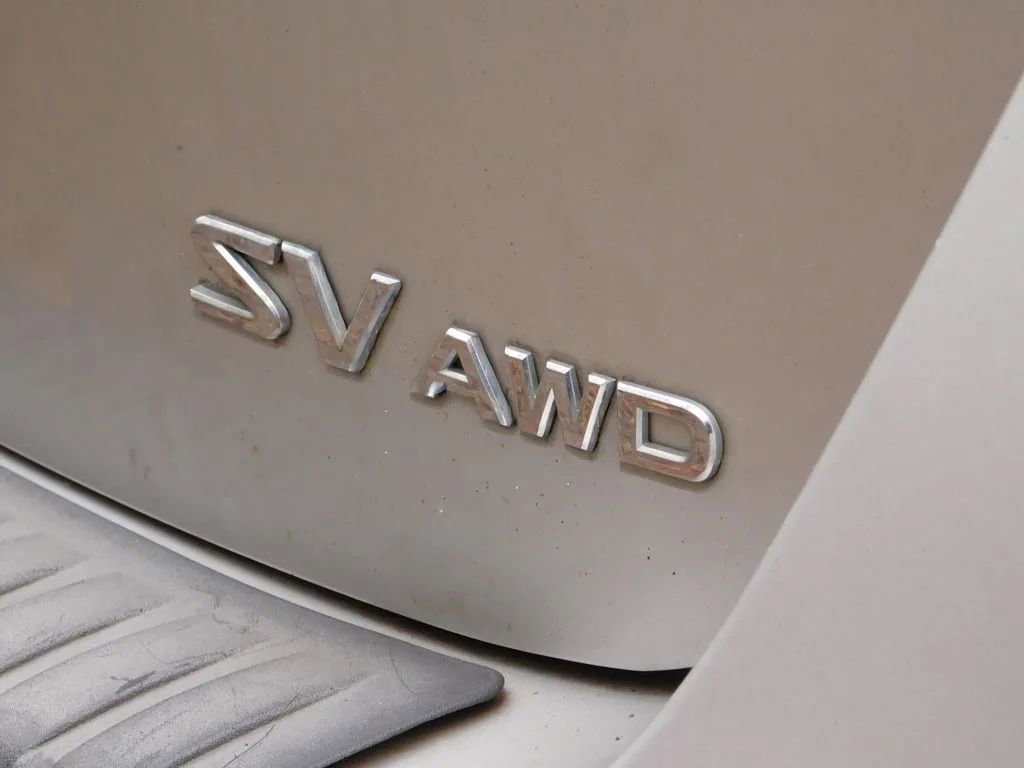 Used 2011 Nissan Rogue SV image 5