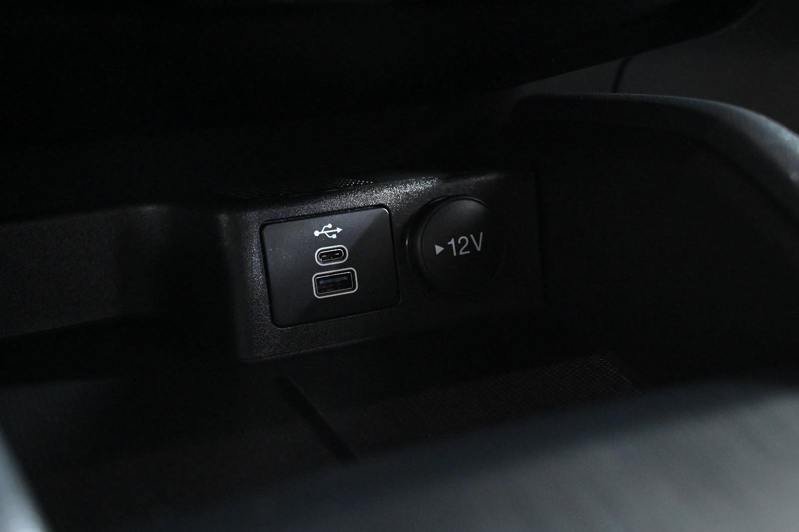 Used 2025 Ford Escape SE image 17