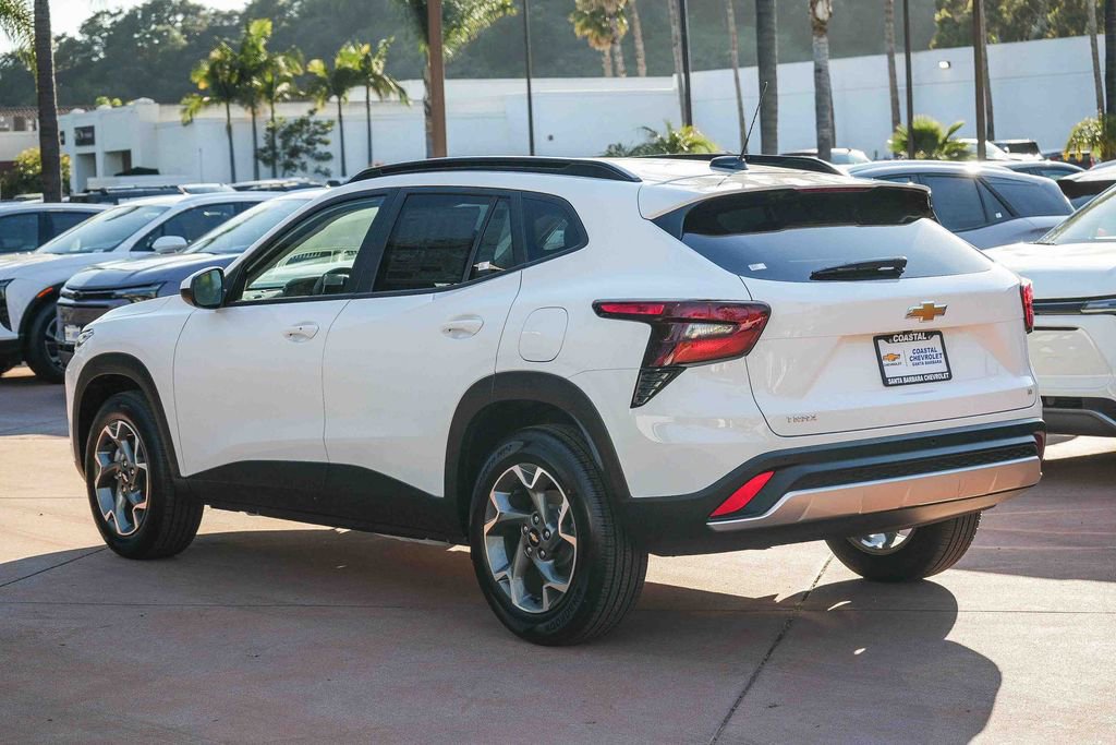 New 2026 Chevrolet Trax LT w/ Driver Confidence Package image 4