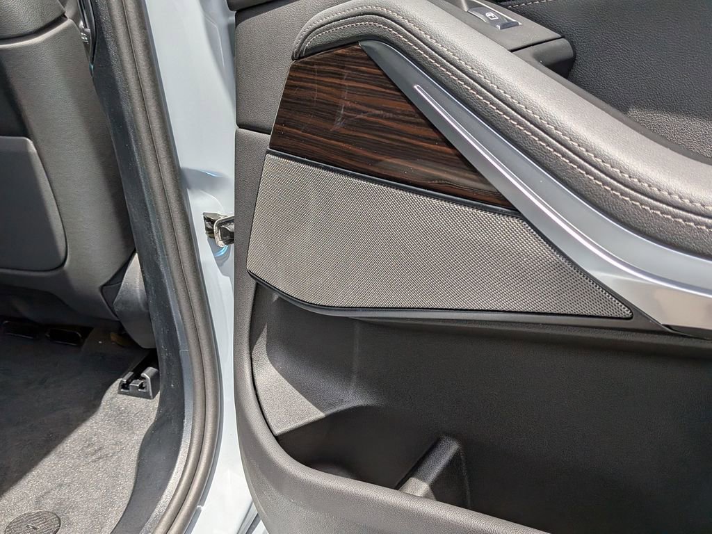 New 2026 BMW X5 xDrive50e image 12