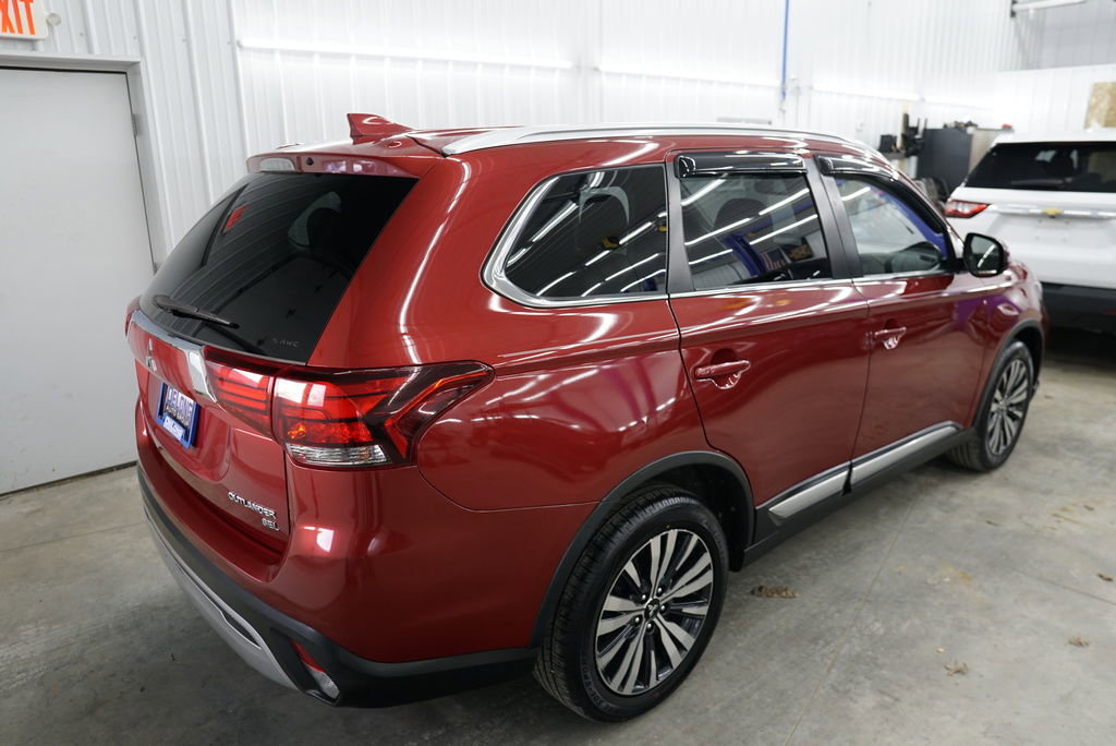 Used 2019 Mitsubishi Outlander SEL AWD/4WD image 16