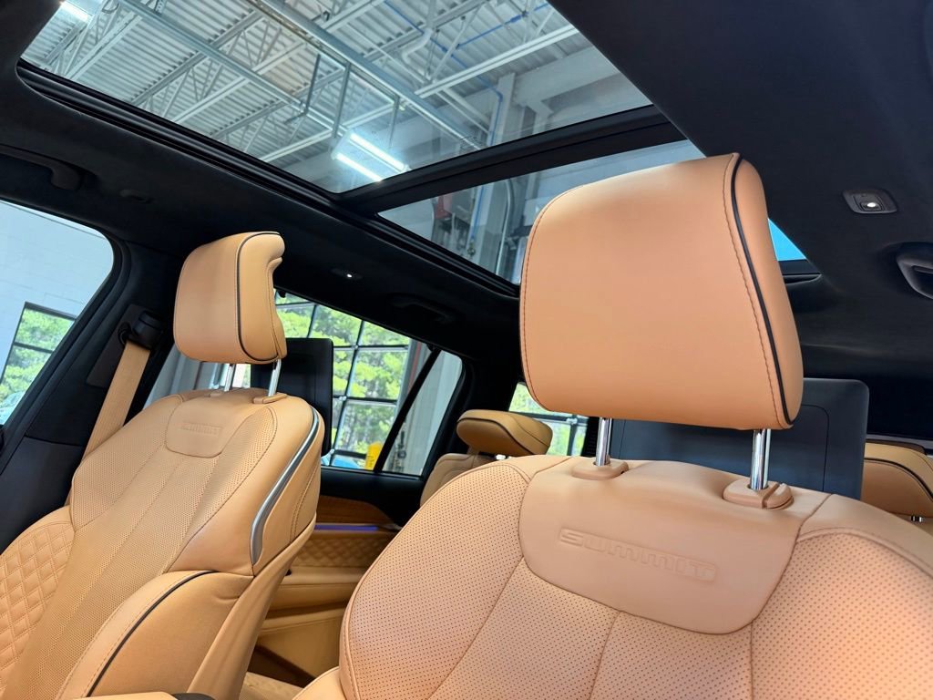 Used 2024 Jeep Grand Cherokee L Summit AWD/4WD image 30