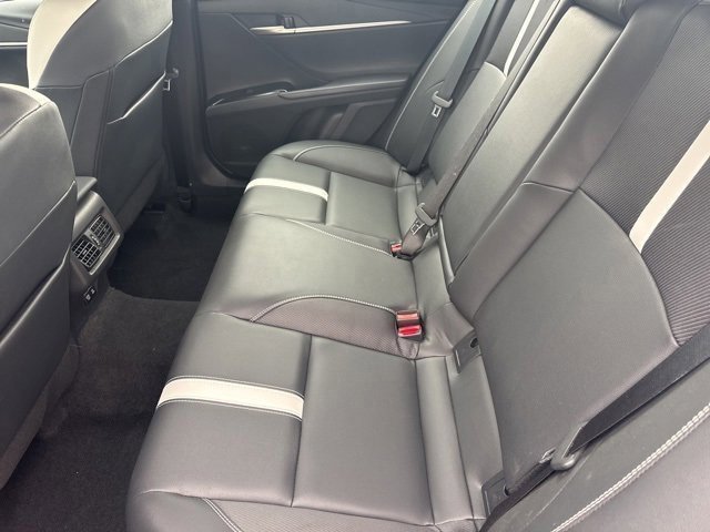Used 2025 Toyota Camry SE image 8