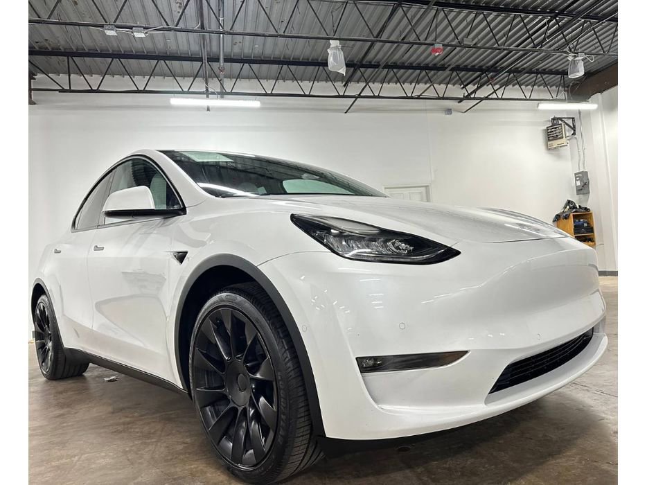 Used 2022 Tesla Model Y Long Range image 6