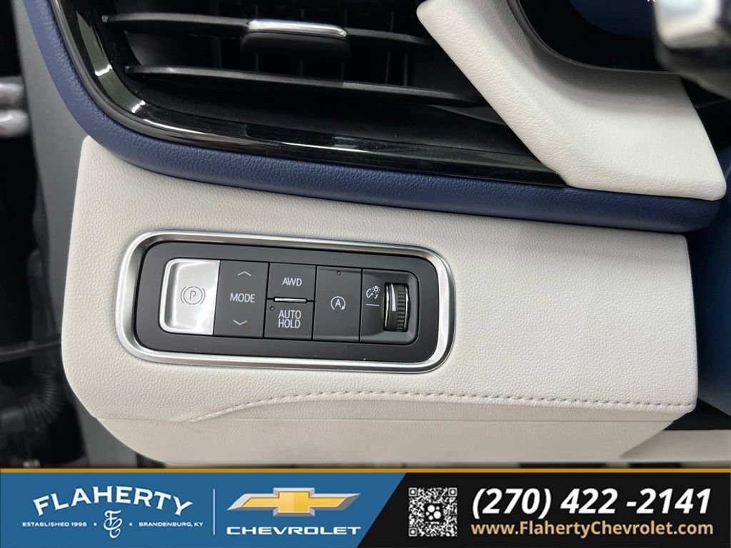 Used 2025 Buick Enclave Avenir w/ Super Cruise Package AWD/4WD image 24