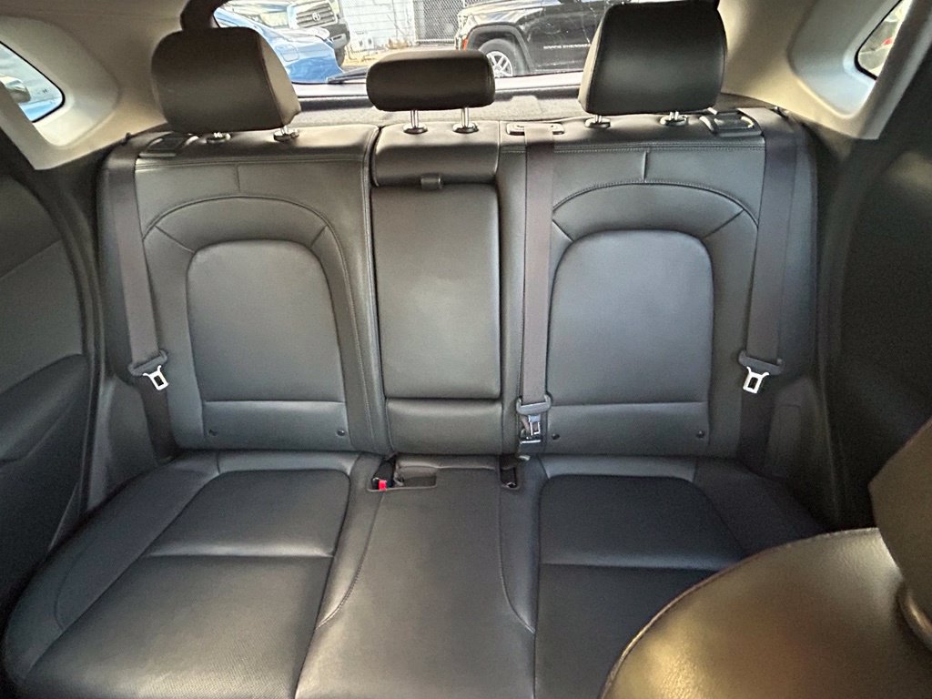 Used 2022 Hyundai Kona Limited FWD image 13