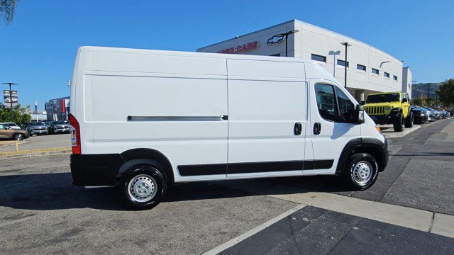 Used 2026 RAM ProMaster 2500 w/ Convenience Group FWD image 9