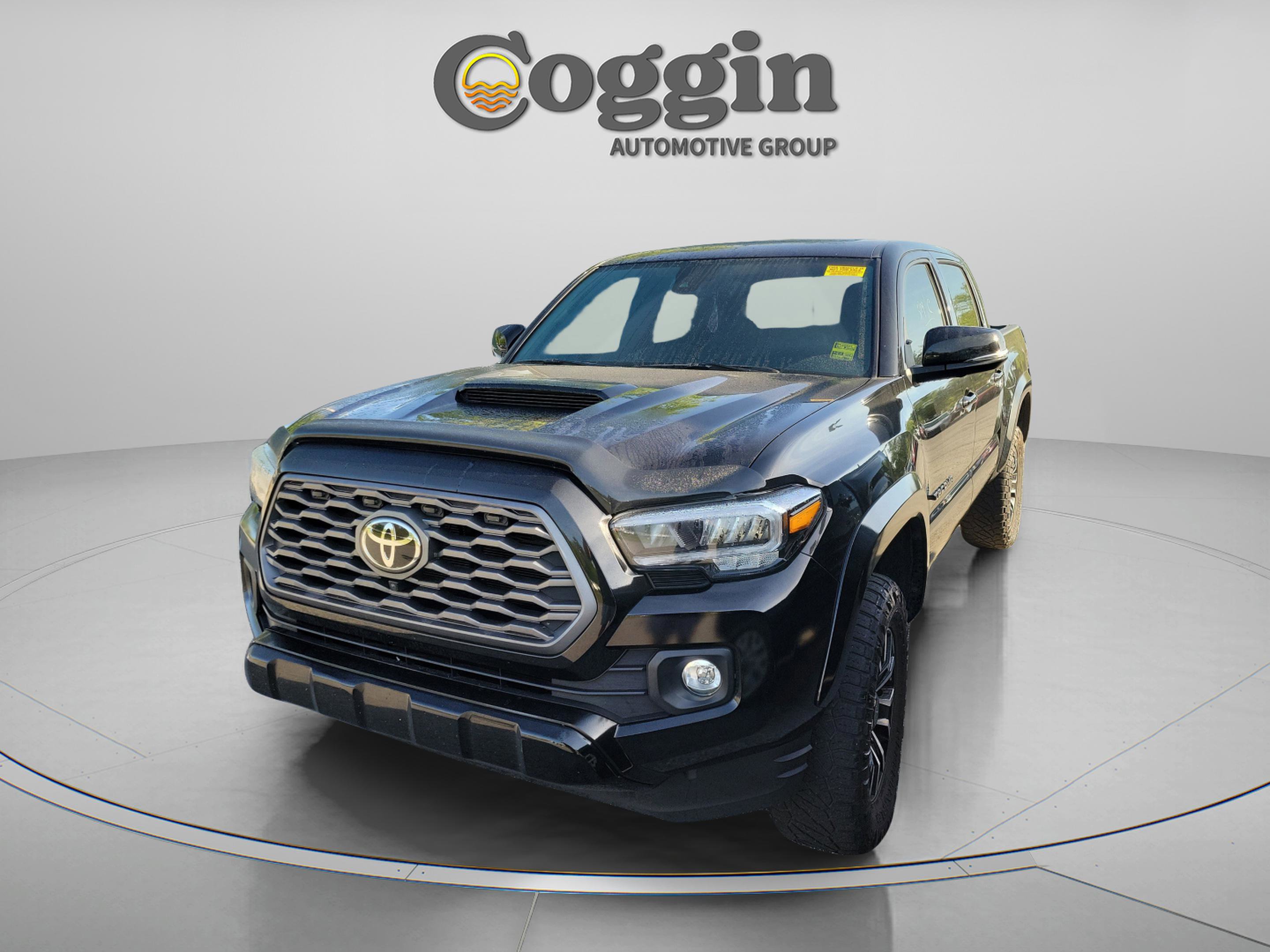 Used 2023 Toyota Tacoma TRD Sport w/ TRD Premium Sport Package image 2