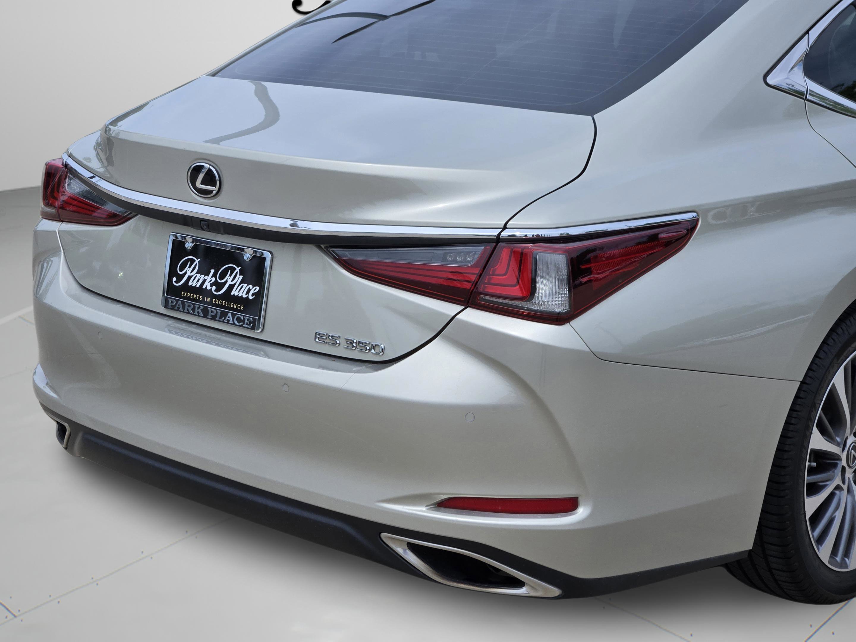 Used 2020 Lexus ES 350 w/ Premium Package image 36