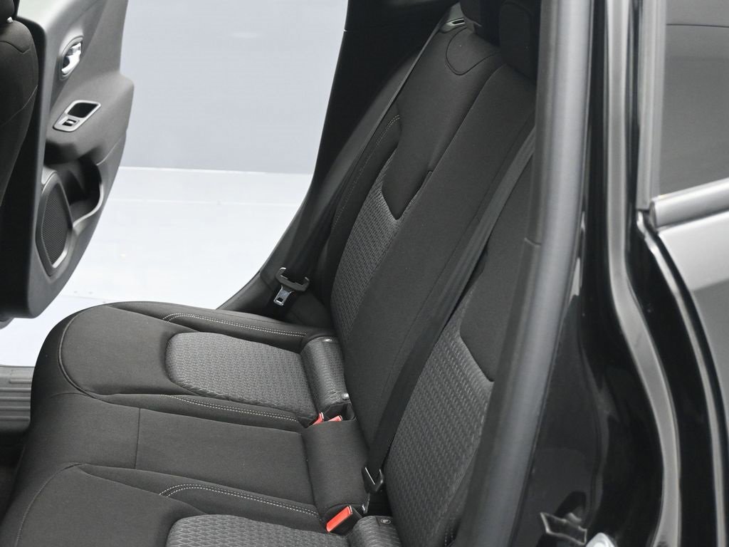 Used 2021 Jeep Renegade Latitude w/ Luxury Group II image 18