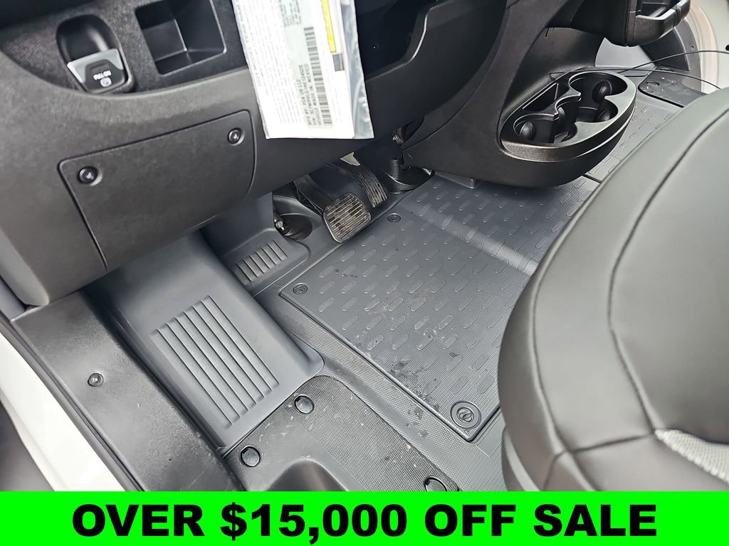New 2024 RAM ProMaster 3500 w/ Convenience Group FWD image 15