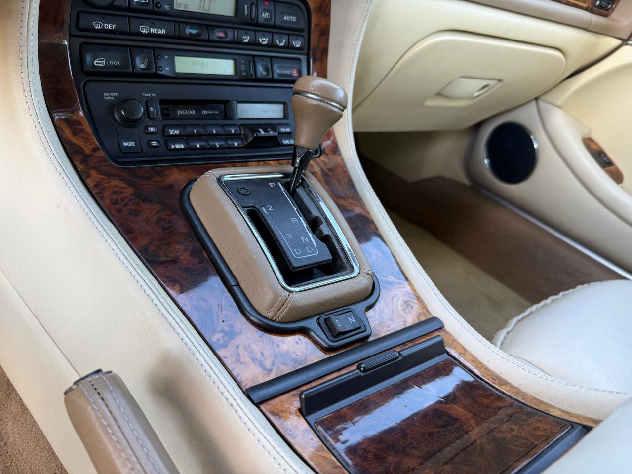 Used 1997 Jaguar XJ Vanden Plas Vanden Plas image 35