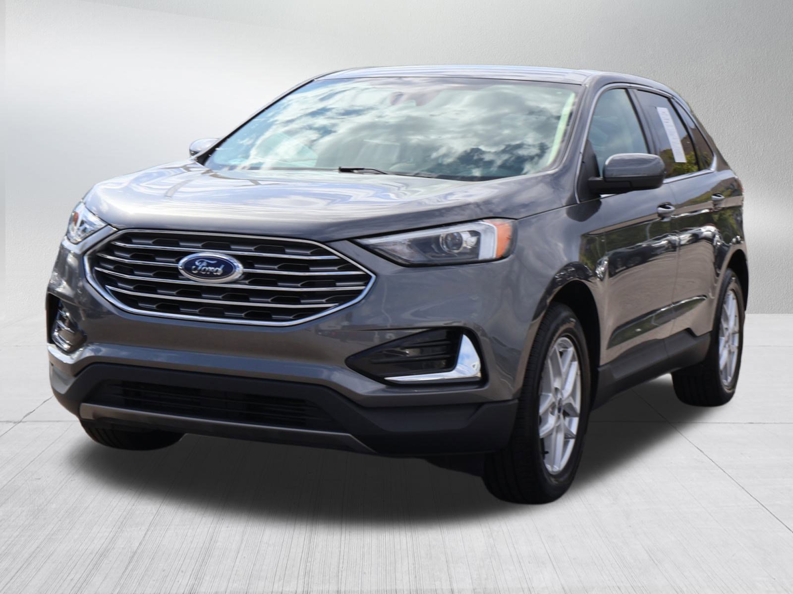 Used 2022 Ford Edge SEL image 3