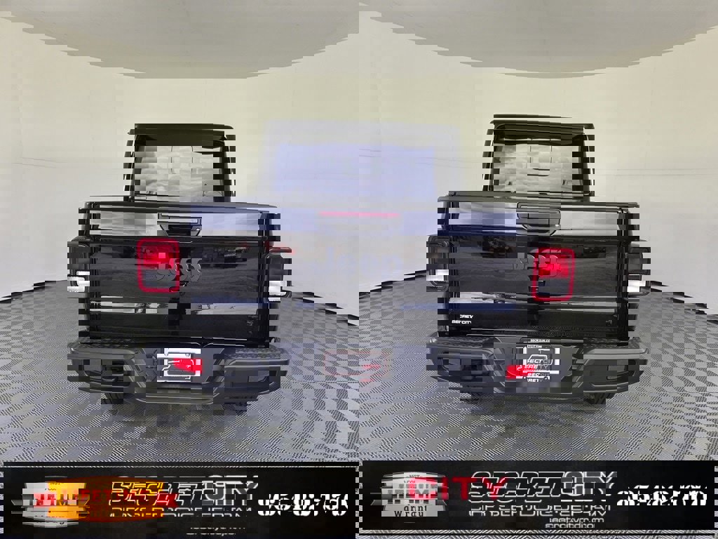 New 2025 Jeep Gladiator Sport image 6