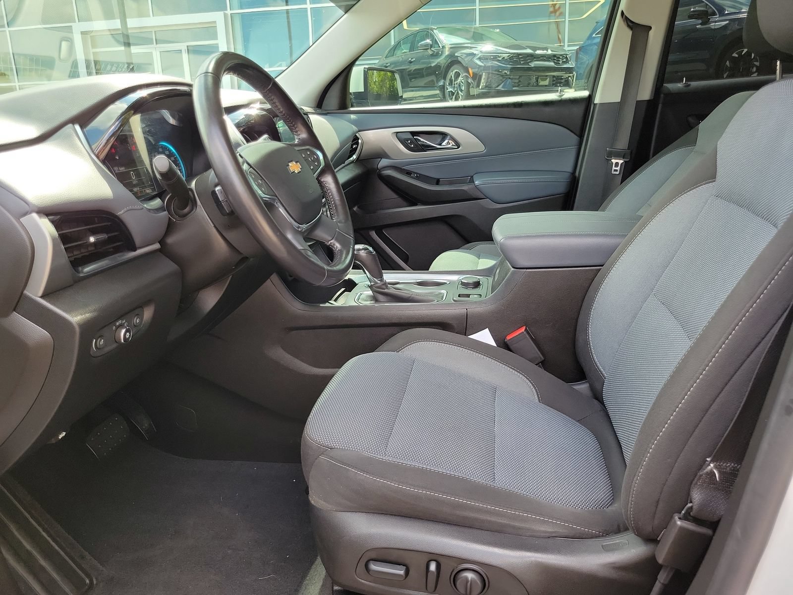 Used 2019 Chevrolet Traverse LT w/ LPO, Floor Liner Package AWD/4WD image 9