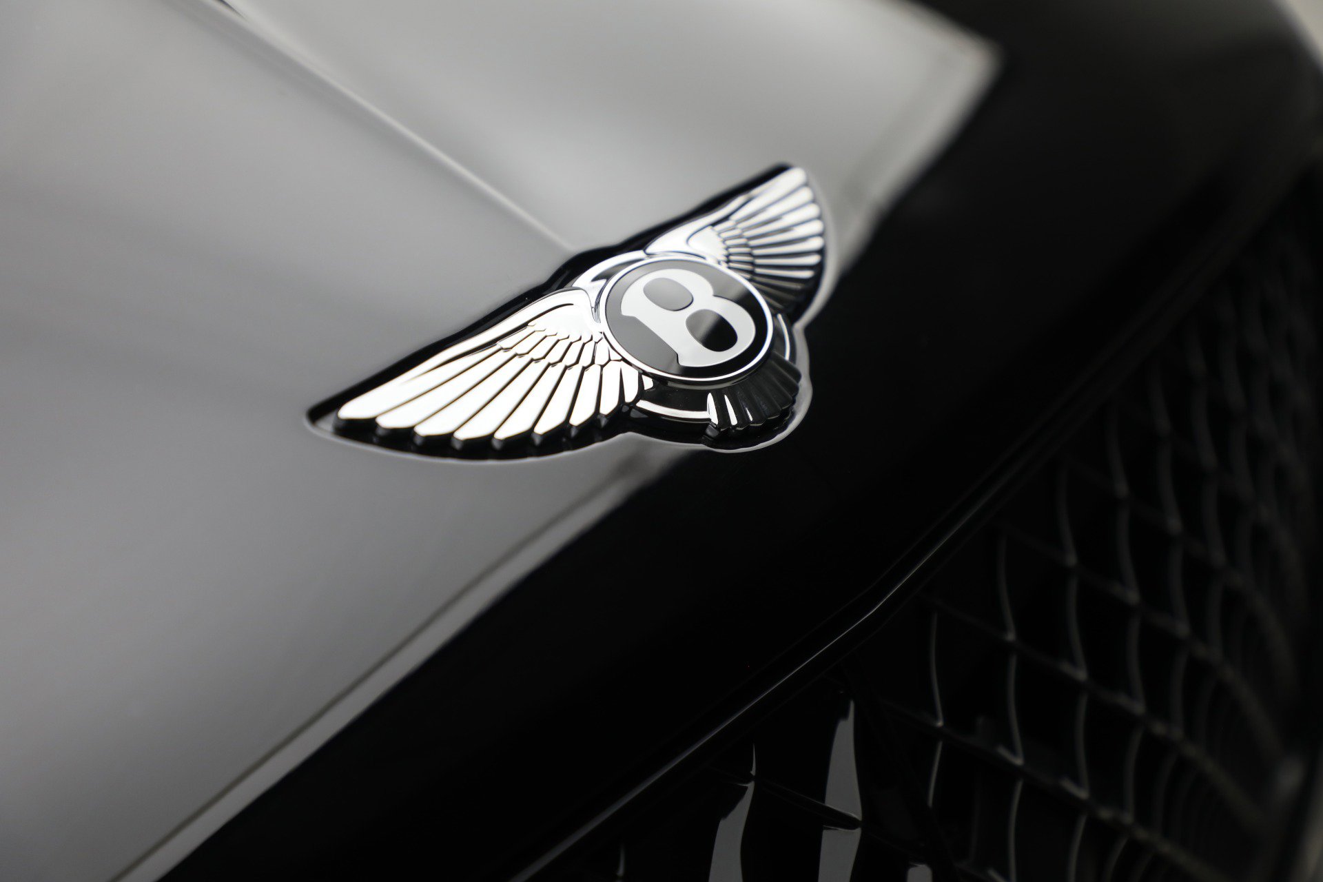 New 2025 Bentley Bentayga image 14