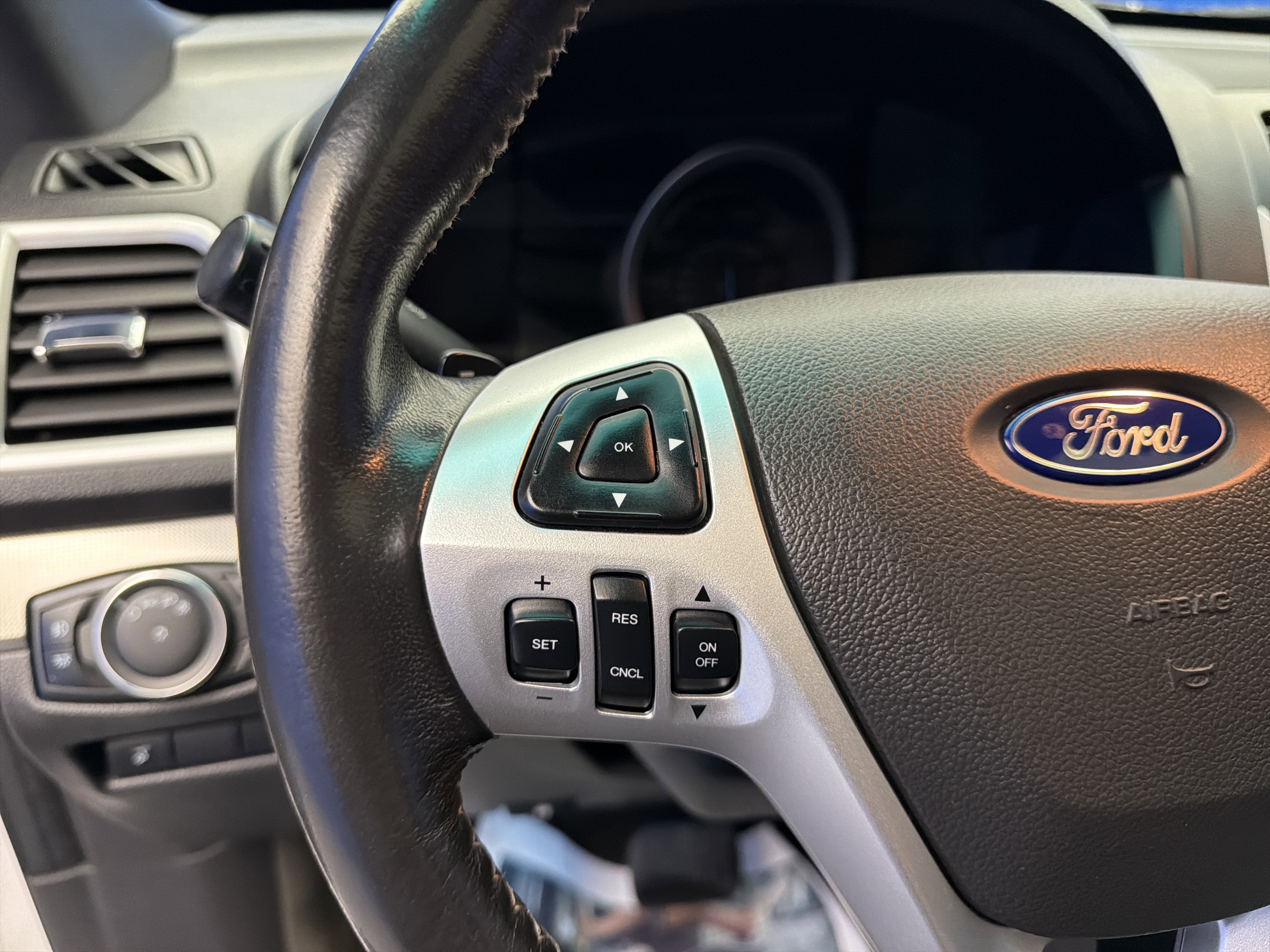 Used 2013 Ford Explorer Sport AWD/4WD image 16