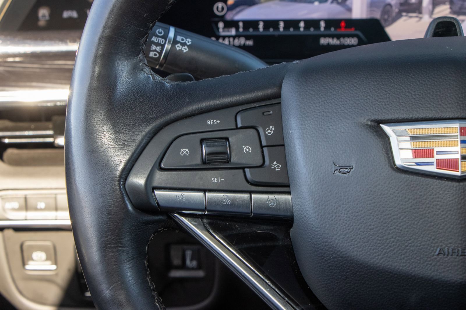 Used 2023 Cadillac Escalade Sport AWD/4WD image 32